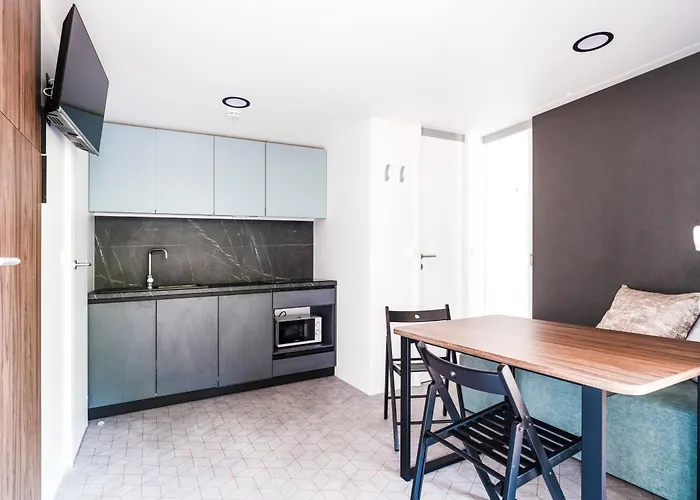 Homes 4*