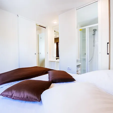 リゾート Zaton Homes