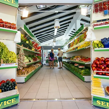 Zaton Homes リゾート 2*