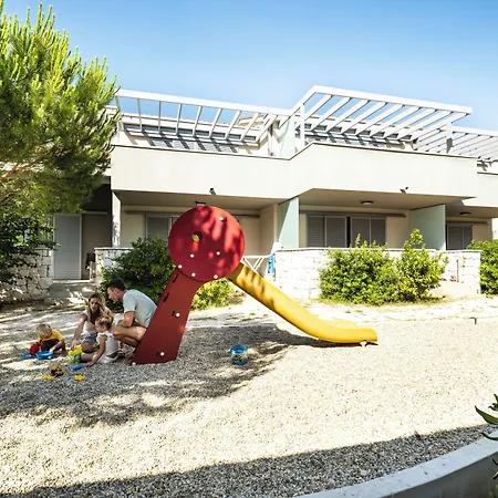 Resort Homes 4*