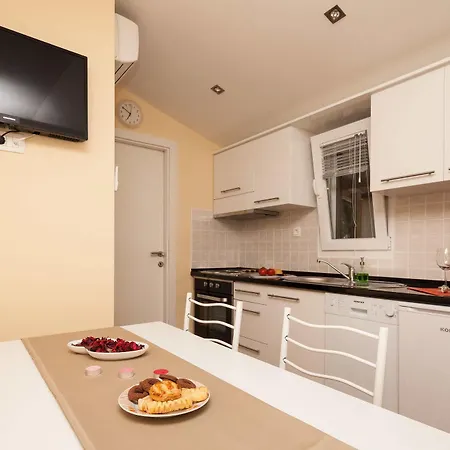 Zaton Mobile Homes 度假村 2*