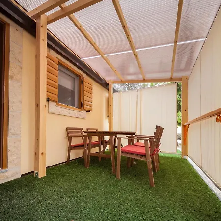 Zaton Mobile Homes 度假村
