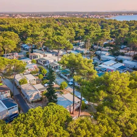 Zaton Homes リゾート