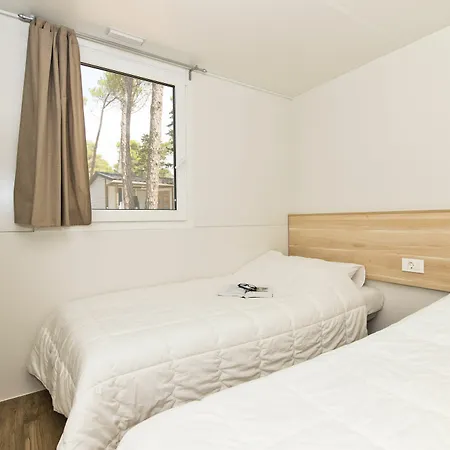度假村 Zaton Mobile Homes 2*