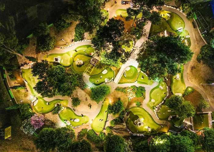 Курортный комплекс Homes Затон